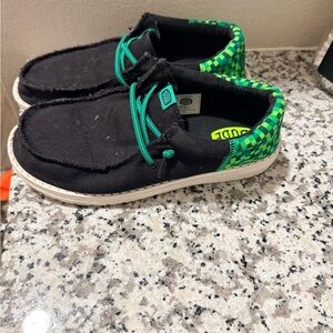 Hey Dude Kids Minecraft Black Canvas Sneakers with Green Check Collar